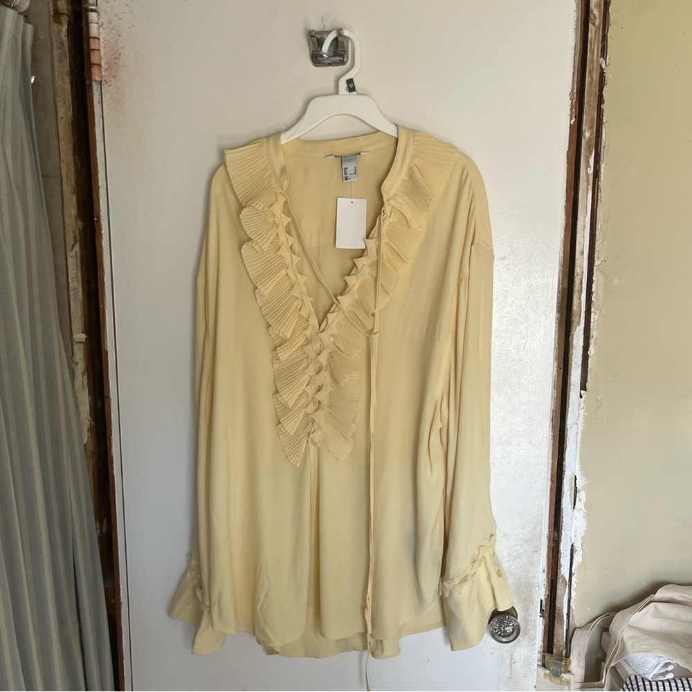 Viral H&M blouse Spring 2025 - Picture 6 of 13